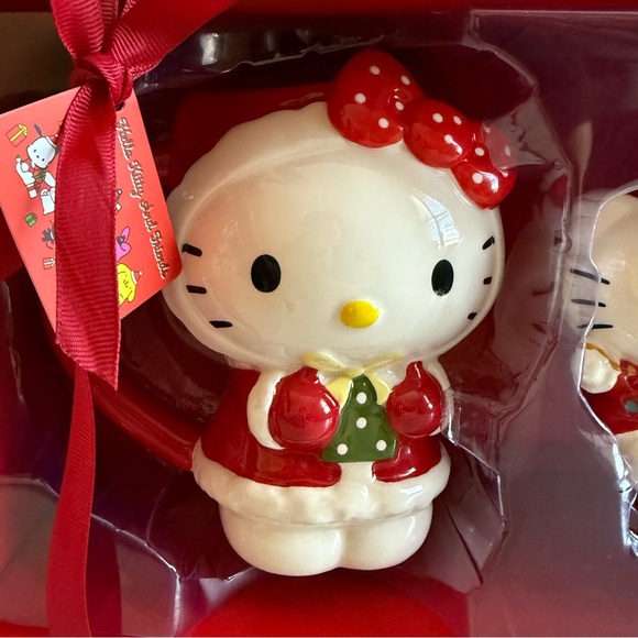 NWT - Hello Kitty Ceramic Christmas Mug and Figurine Set - Picture 2 of 4